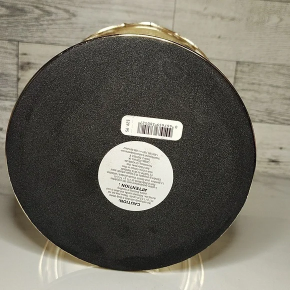 Bath & Body Works Coquette Gold Bow Lamp 3-Wick Candle Holder NWT - Picture 6 of 8